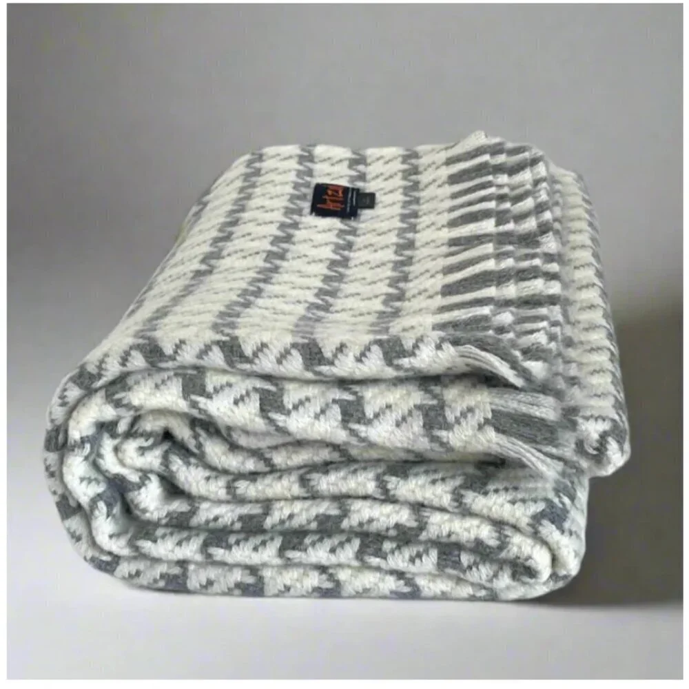 ARTZNL 100% Baby Alpaca Houndstooth Throw Blanket Large Soft Warm Luxury Gray